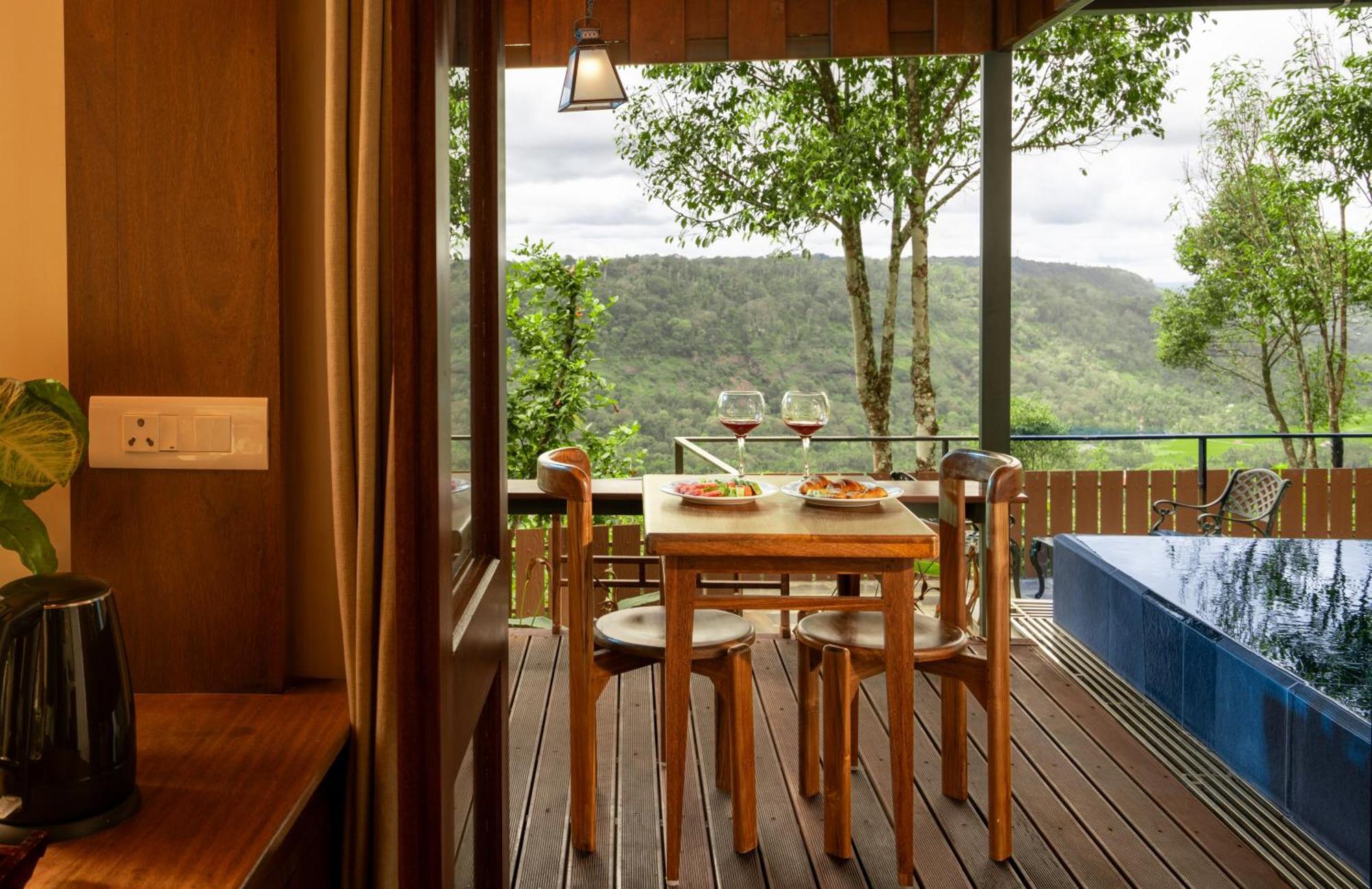 Spicetree Munnar Hotel Chinnakanal Exterior photo
